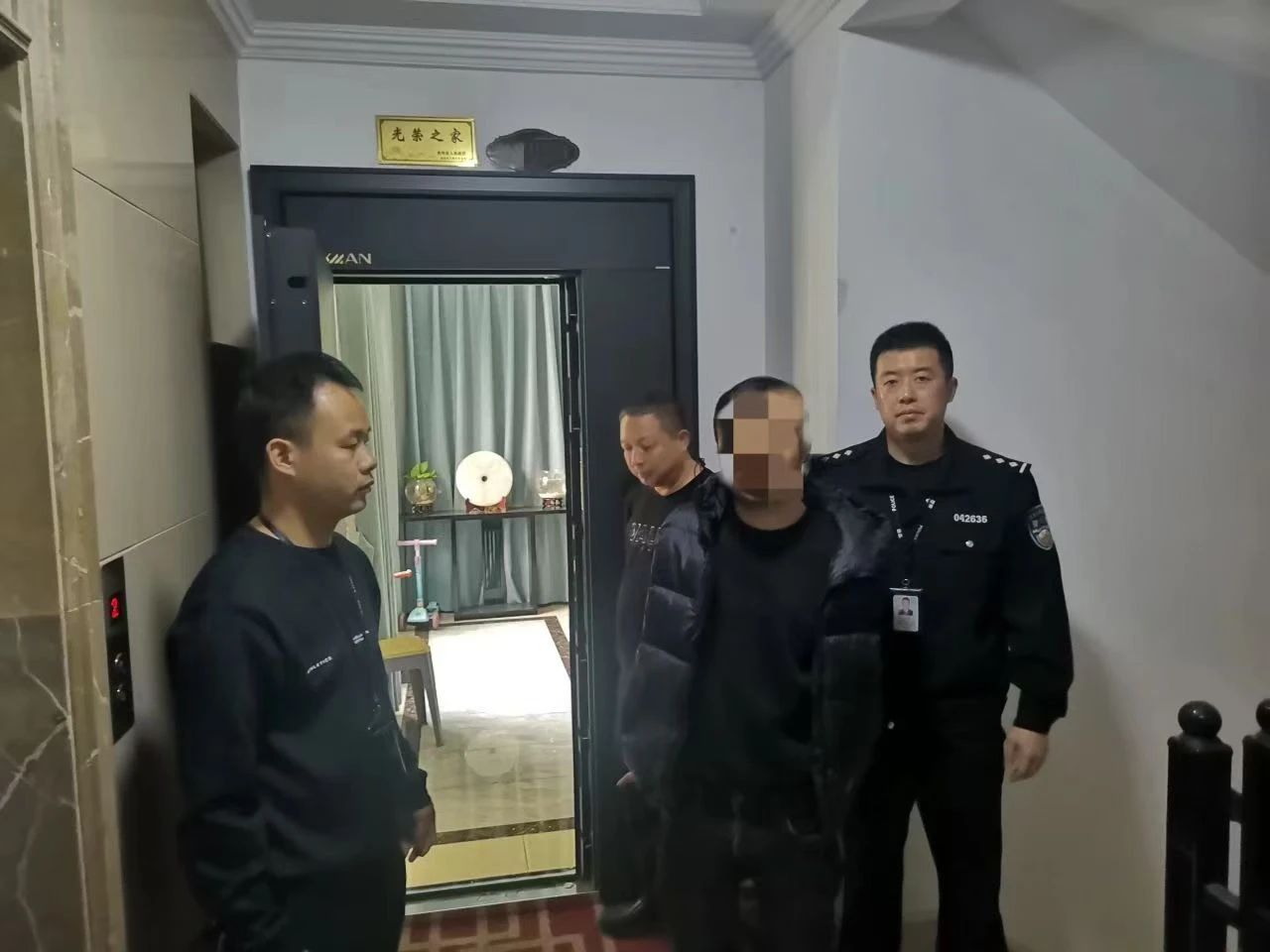 乐旺镇全副伪装仍被识别！双龙公安成功抓获一名撬锁盗窃嫌疑人